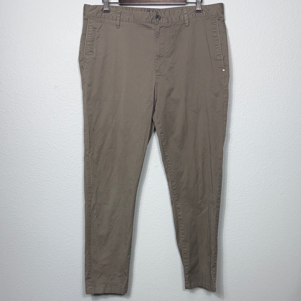 Men's Slim Fit Chino Pants in Taupe‎